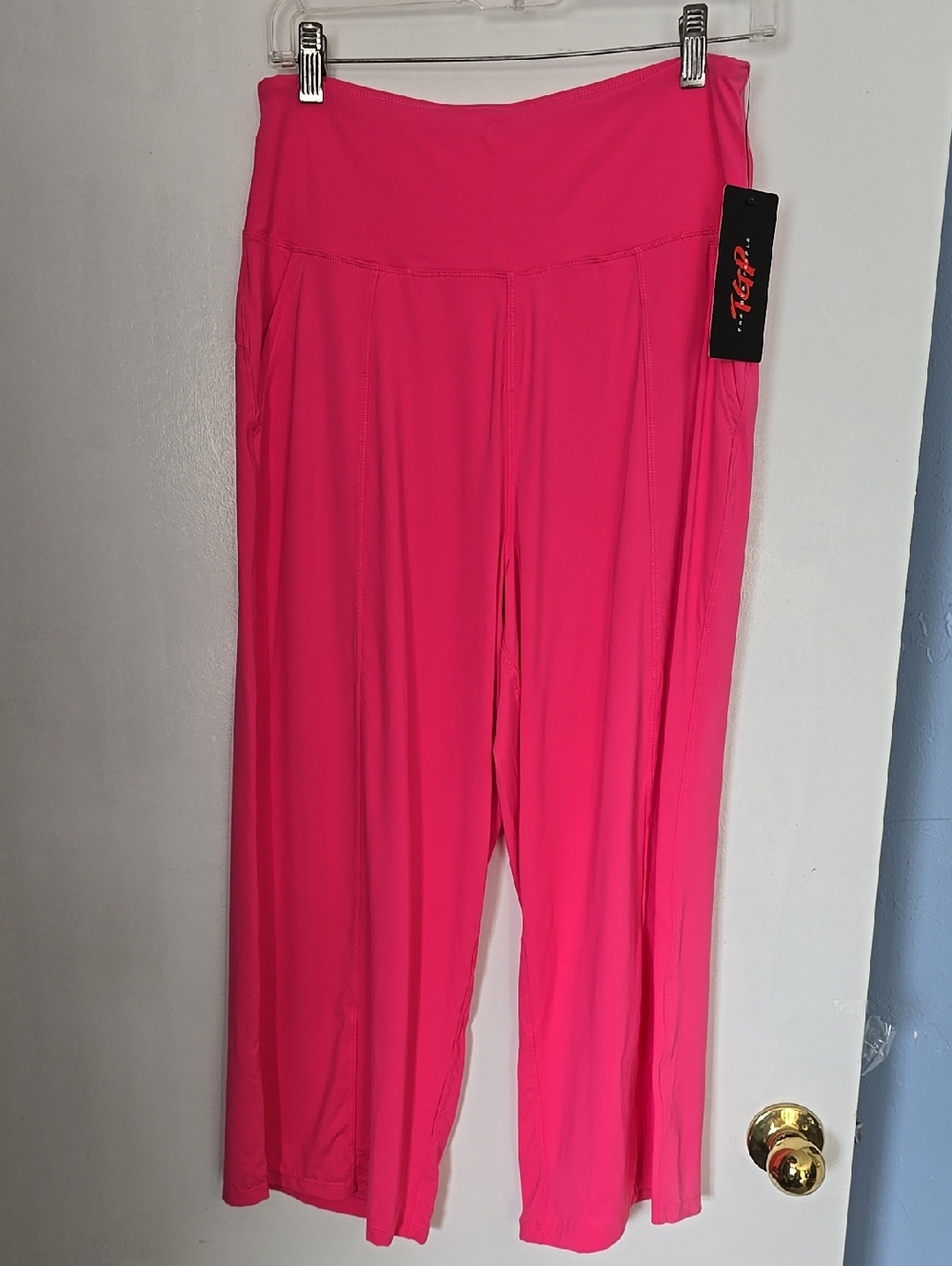 The Gym People TGP Wide-Leg Active Capri Pants in Neon Pink NWT L Front Pockets